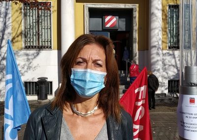 Contratto aziendale scaduto da 13 anni e straordinari imposti ma non riconosciuti, presidio dei lavoratori e delle lavoratrici davanti alla sede storica del Banco Desio