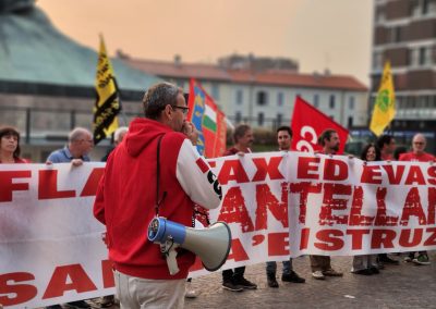 Doppio flash mob a Monza, Cgil e associazioni per la sanità e l’istruzione